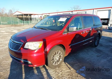 2013 Chrysler Town & Country Touring-L z USA, uszkodzony, nr VIN 2C4RC1CG2DR531905